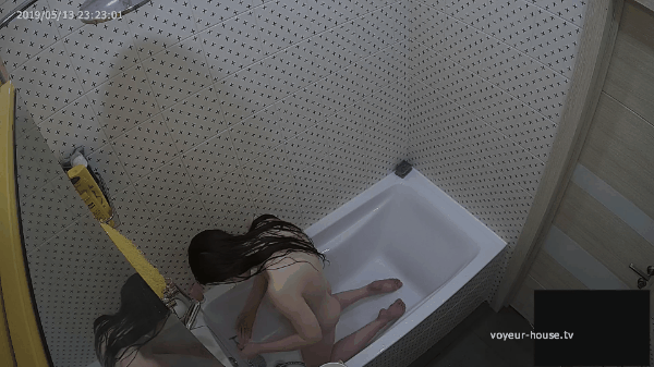 house voyeur cam reallifecam girl in shower